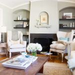 Simple living room wall decoration